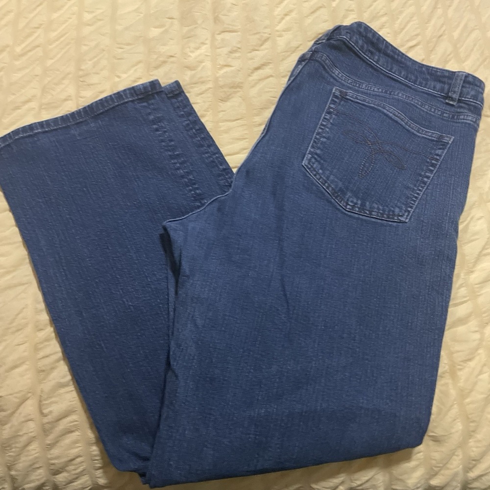 Chaps Denim Bootcut Jeans Size 16 ( 37 X 10.5 X 28 ) Stretch Short